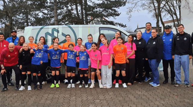 DFB Mobil zu Gast bei den Mädchen in Neulußheim