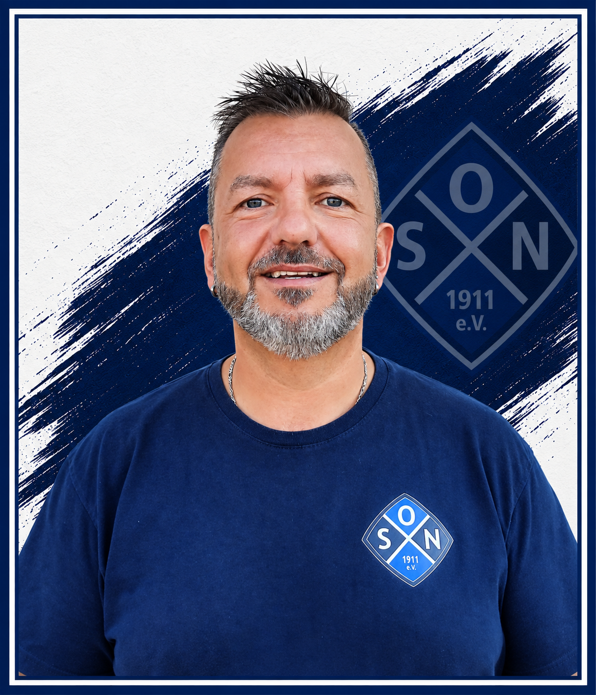 Werner-Porträt im SON-Hintergrund https://olympia-neulussheim.de/wp-content/uploads/2026/10/Werner-Portraet-im-SON-Hintergrund.png